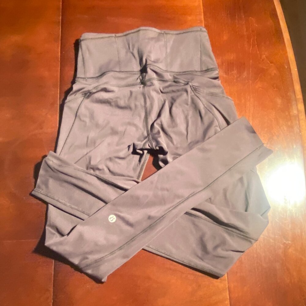 Lululemon - Picture 4 of 6